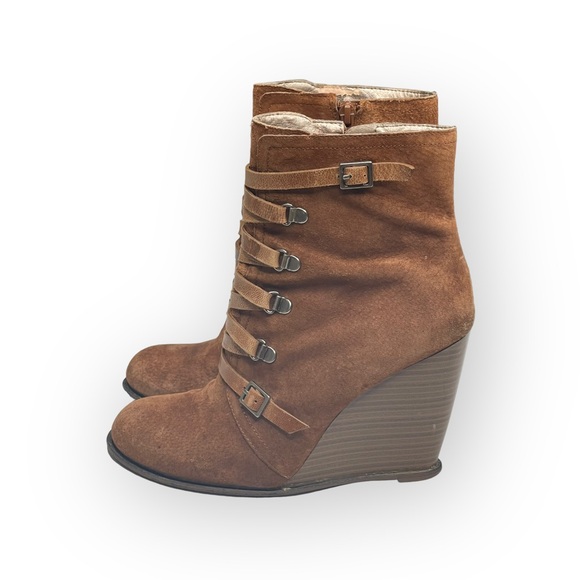 BCBGeneration ༄ Kadeer Buckled Lace Up Wedge Bootie ༄ Tobacco Suede ༄ 8M / 38 - Picture 6 of 16